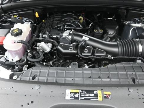 Used 2025 Jeep Grand Cherokee Summit AWD/4WD image 32