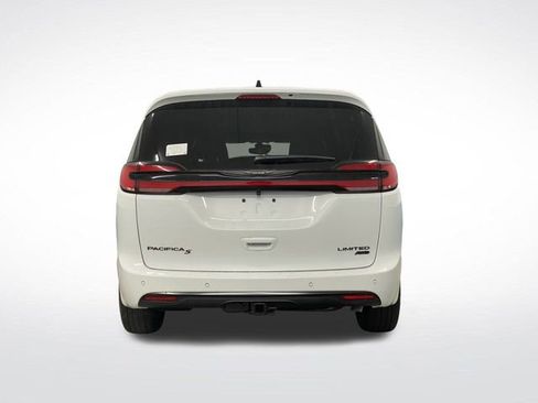 New 2026 Chrysler Pacifica Limited w/ S Appearance Package image 15