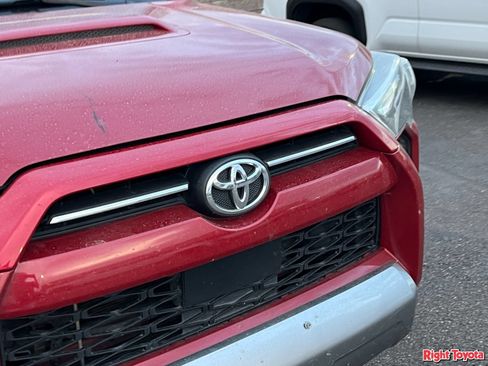 Used 2021 Toyota 4Runner TRD Off-Road AWD/4WD image 7