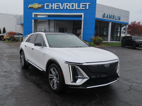 Used 2024 Cadillac Lyriq Luxury RWD image 1