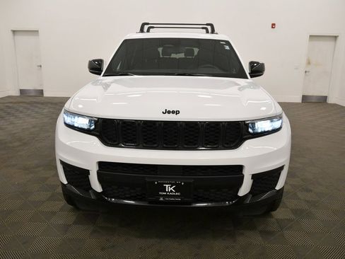 Used 2023 Jeep Grand Cherokee L Altitude image 11