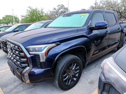 Used 2023 Toyota Tundra Platinum image 1
