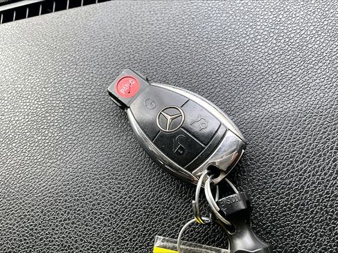 Used 2009 Mercedes-Benz SLK 350 image 13