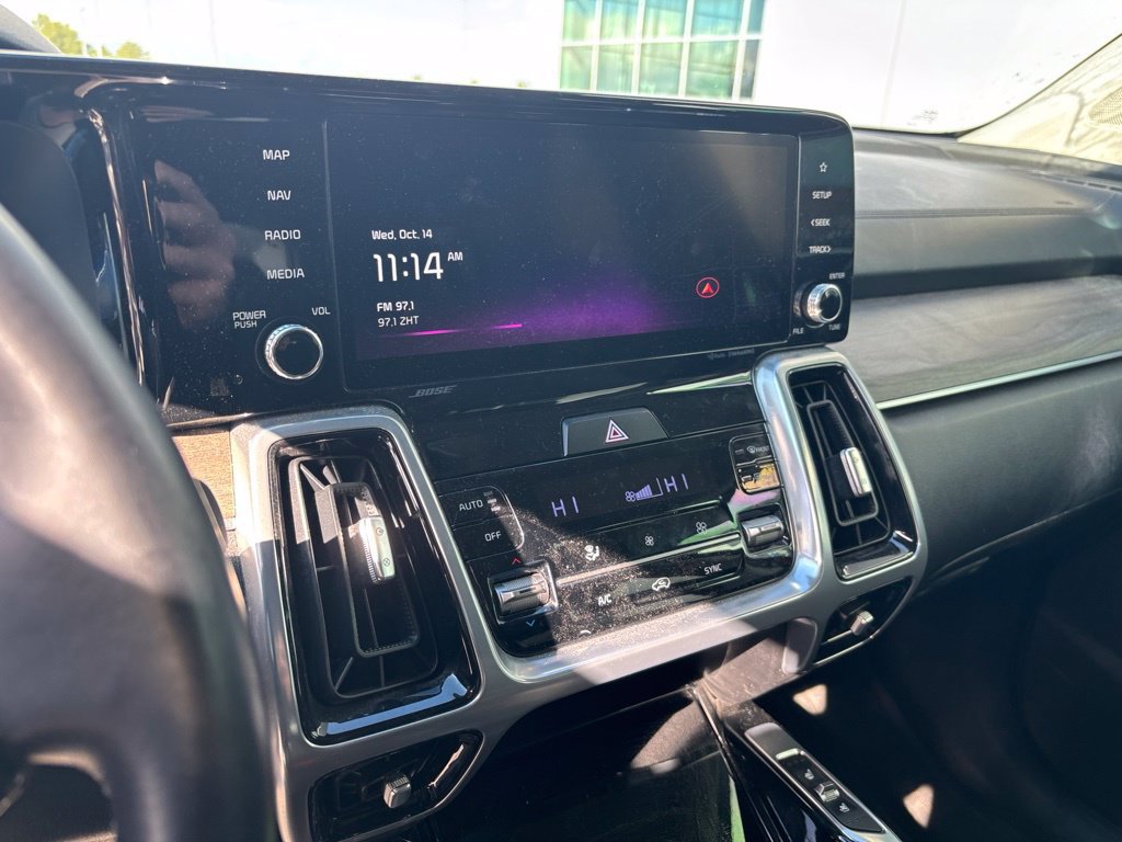 Certified 2023 Kia Sorento SX Prestige AWD/4WD image 6