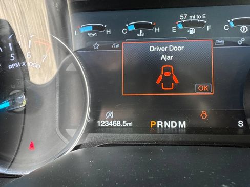 Used 2019 Ford Expedition Limited RWD image 13