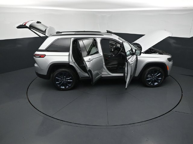 New 2026 Jeep Grand Cherokee Limited AWD/4WD image 30