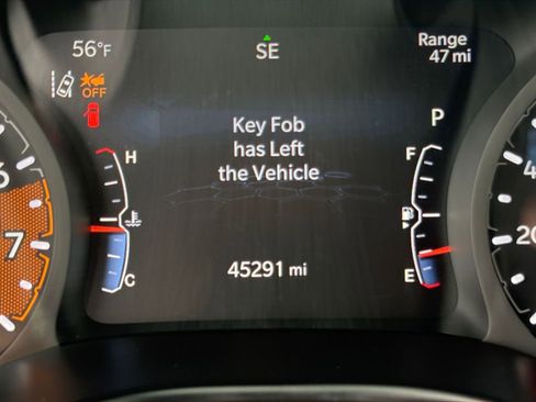 Used 2025 Jeep Compass Limited image 41