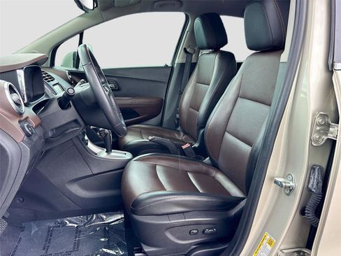 Used 2016 Chevrolet Trax LTZ w/ LPO, Cargo Package image 20