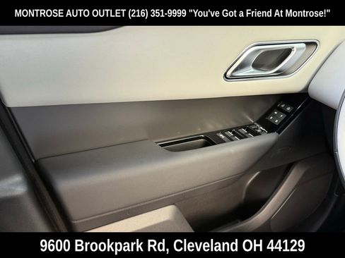 New 2026 Land Rover Range Rover Velar Dynamic SE image 32