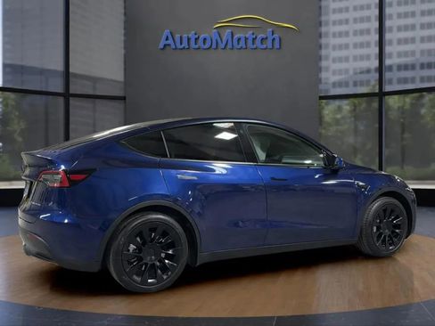 Used 2023 Tesla Model Y Long Range image 11