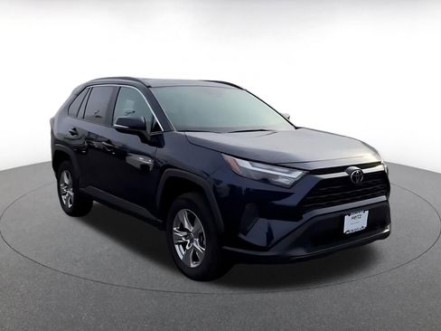 Used 2025 Toyota RAV4 XLE image 3