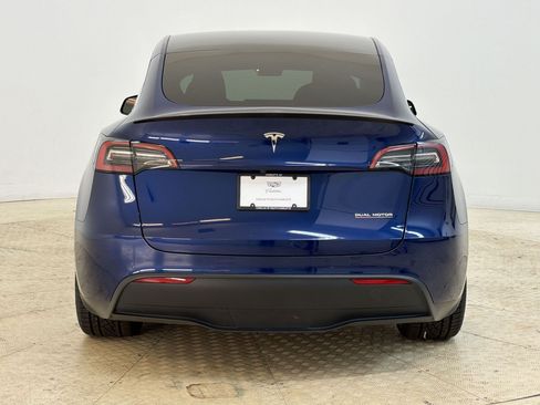 Used 2022 Tesla Model Y Performance AWD/4WD image 10