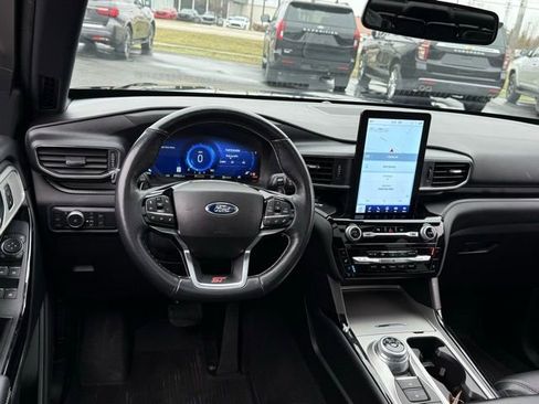 Used 2022 Ford Explorer ST w/ Equipment Group 401A image 7