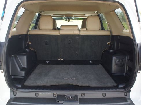 Used 2011 Toyota 4Runner SR5 w/ Convenience Pkg image 15