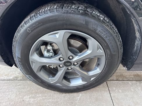 Certified 2024 Ford Escape ST-Line Select w/ Tech Pack #2 image 18