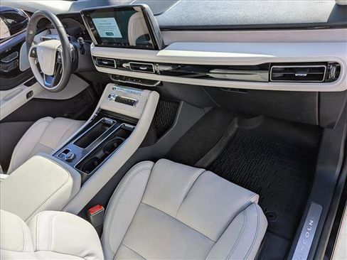 Used 2025 Lincoln Aviator Reserve w/ Luxury Package image 24