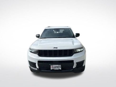 Used 2025 Jeep Grand Cherokee L Laredo image 7