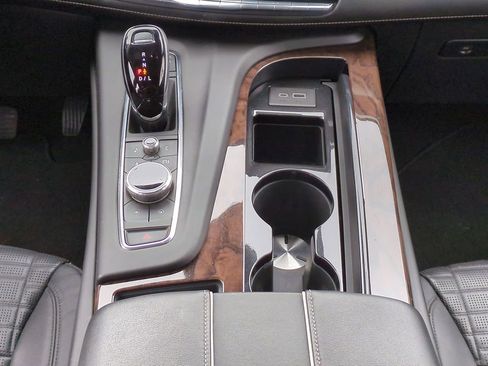 Used 2023 Cadillac Escalade ESV Sport Platinum image 18