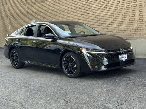 New 2026 Nissan Sentra SR w/ SR All Weather Package FWD image 4