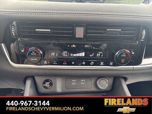 Used 2025 Nissan Rogue SL w/ Tech Package image 19