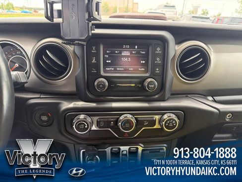 Used 2019 Jeep Wrangler Unlimited Sport S AWD/4WD image 14