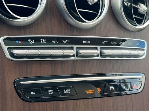 Used 2021 Mercedes-Benz GLC 300 GLC 300 image 20