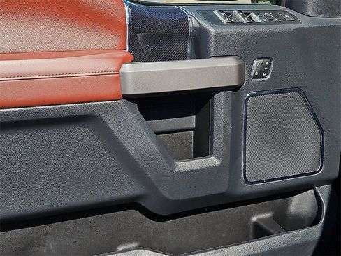 Used 2022 Ford F350 Platinum w/ Tremor Off-Road Package image 20