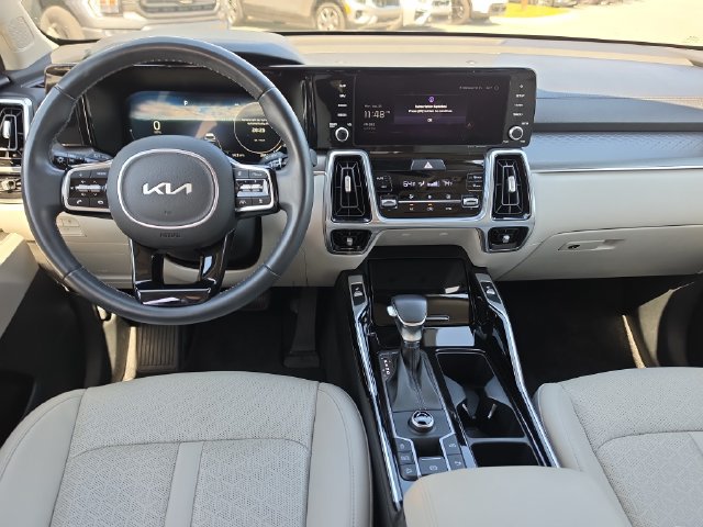 Certified 2023 Kia Sorento SX FWD image 8