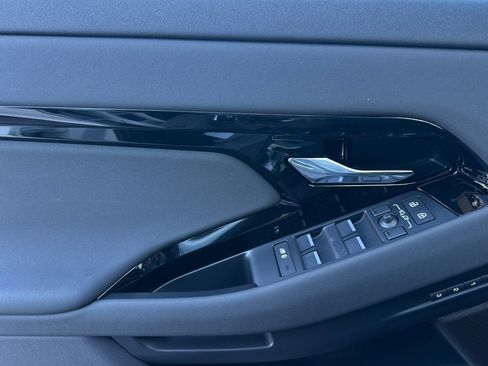 New 2026 Land Rover Range Rover Evoque S AWD/4WD image 11