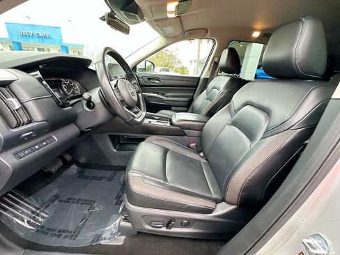 Used 2023 Nissan Pathfinder SL image 20