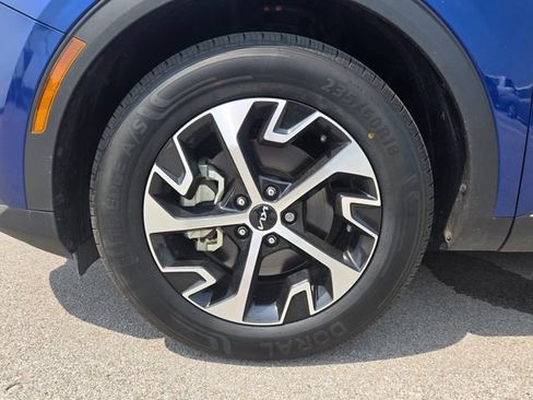 Used 2023 Kia Sportage EX FWD image 11