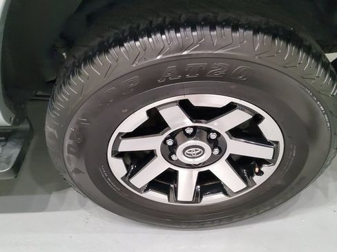 Used 2024 Toyota 4Runner TRD Off-Road image 35