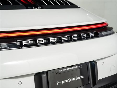 Used 2025 Porsche 911 Carrera RWD image 31