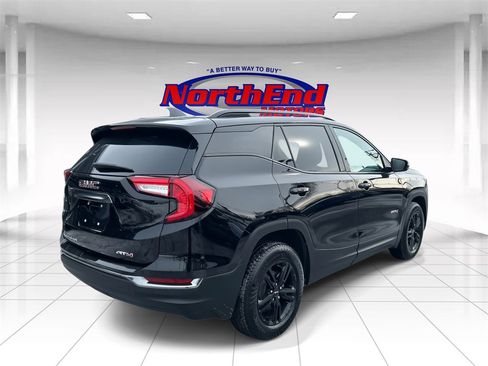 Used 2023 GMC Terrain AT4 image 3