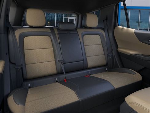 New 2026 Chevrolet Equinox ACTIV image 17