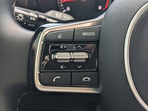 Certified 2022 Kia Sorento SX image 43