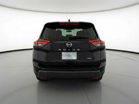 Used 2025 Nissan Rogue SV image 7