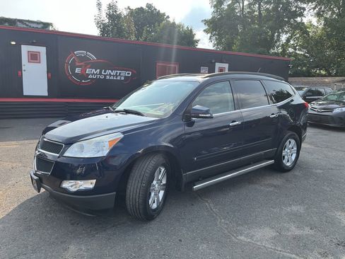 Used 2010 Chevrolet Traverse LT w/ Personal Connectivity Package AWD/4WD image 1