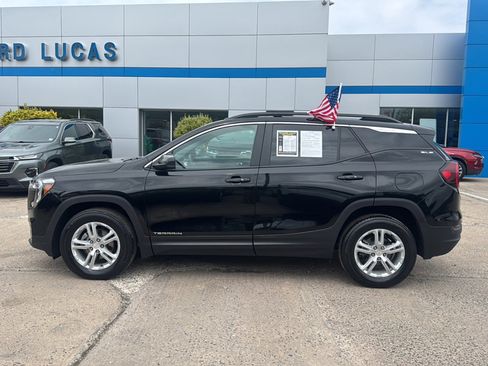 Used 2023 GMC Terrain SLE w/ Driver Convenience Package AWD/4WD image 8