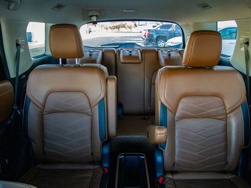 Used 2023 Nissan Pathfinder Platinum w/ Lighting Package (N93) image 26