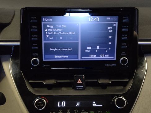 Used 2022 Toyota Corolla LE FWD image 25