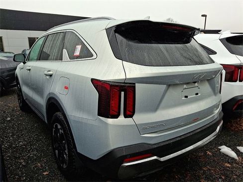New 2026 Kia Sorento S image 3