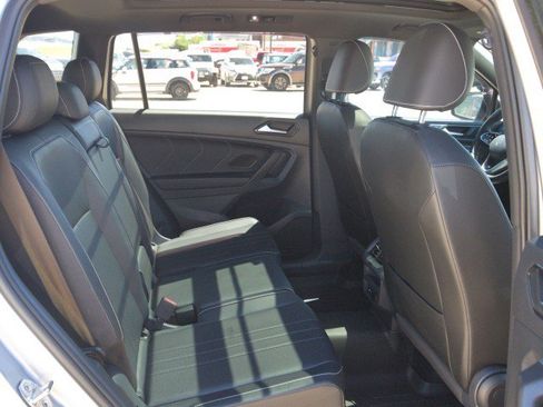 Used 2022 Volkswagen Tiguan SE R-Line AWD/4WD image 30