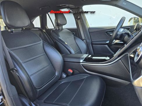 Used 2024 Mercedes-Benz GLC 300 image 11