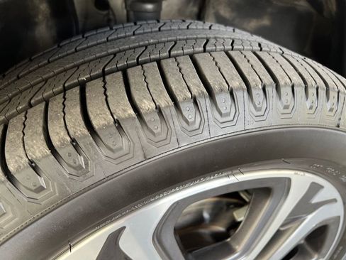 Certified 2023 Subaru Ascent Touring image 29