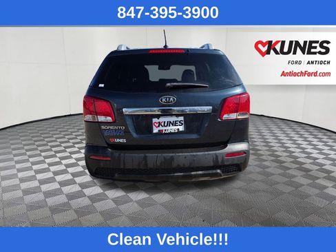 Used 2013 Kia Sorento LX w/ Convenience Pkg image 6