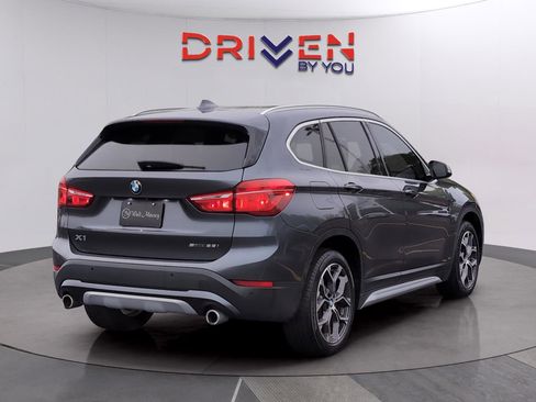 Used 2021 BMW X1 sDrive28i FWD image 3
