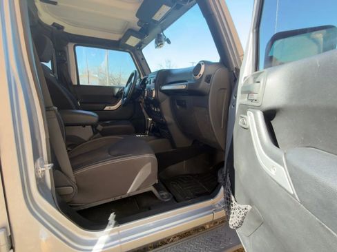 Used 2014 Jeep Wrangler Unlimited Sahara w/ Max Tow Package image 21