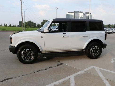 Used 2024 Ford Bronco Outer Banks AWD/4WD image 4