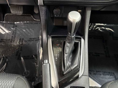 Used 2017 Toyota Corolla LE image 21